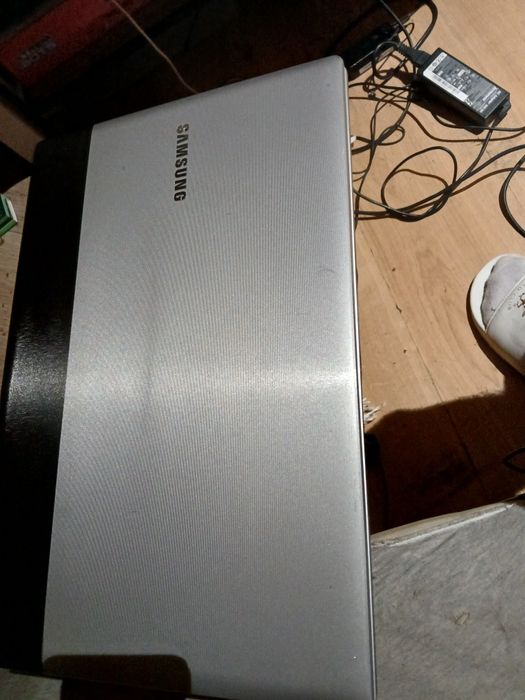 Laptop samsung RV511