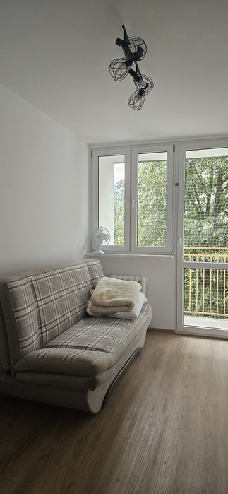Świeżo po remoncie | 2 pokoje, osobna kuchnia i balkon | Łódź, Dąbrowa