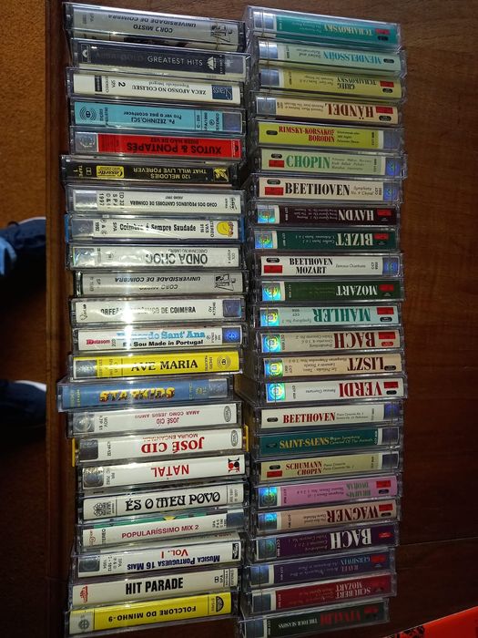 Lote de DVDs, CDs, cassetes e VHS – venda conjunta ou individual
Coleç