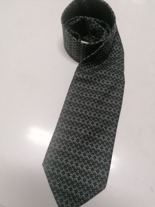 3 Gravatas,todas por 7 €vendo separadas