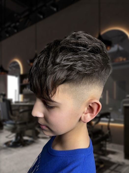 Парикмахер/перукар