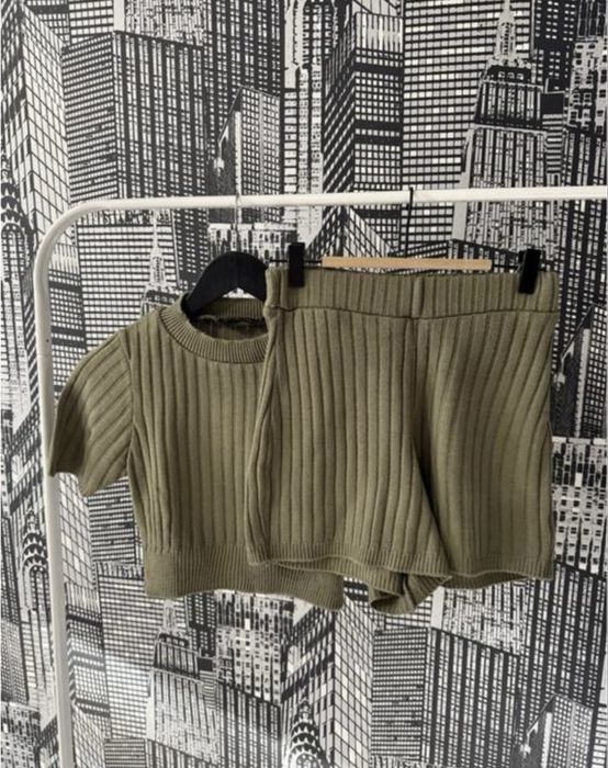 Жіночій вязаний костюм plt костюм з вязаною футболкою і шортами хакі