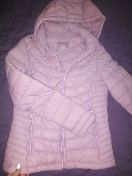 Куртка жіноча лілового кольору