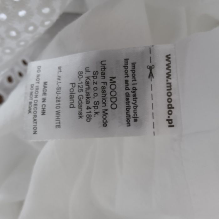 Biała elegancka z haftem 100% bawełna r S Moodo