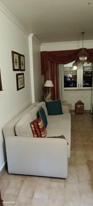 Quarto - localizado em Lisbon