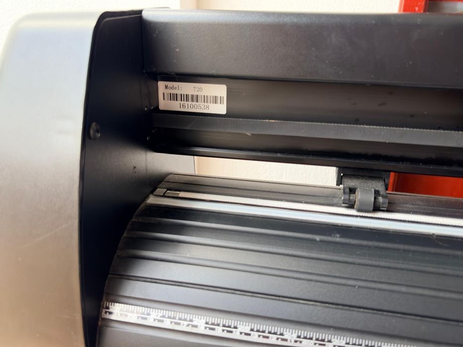 plotter de recorte (vinyl cutter).