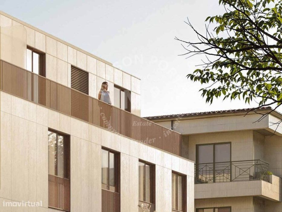 Apartamento T2 com Suite, Varanda e Lugar de Estacionamento no Fojo...