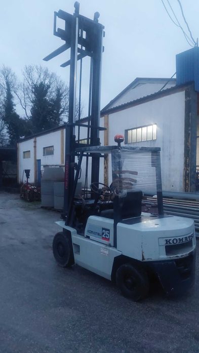 Empilhador komatsu 25