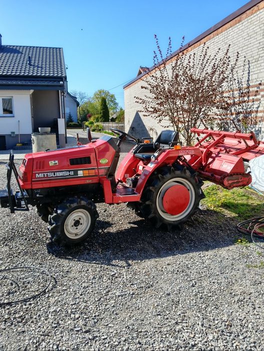 Ciągnik ogrodniczy Mitsubishi MT 16  z glebogryzarką