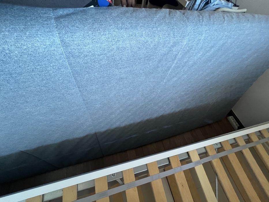 Cama Ikea + 1 colchão