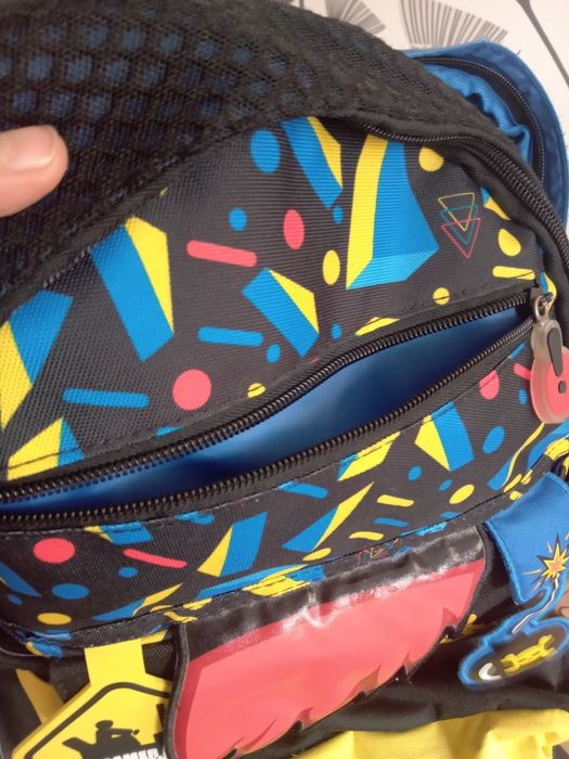 Продам рюкзак шкільний,патріотичний,новий