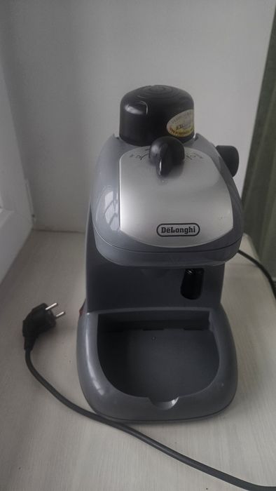 Кавова машинка, кавоварка еспресо Delonghi EC6, ріжкова (рожкова)