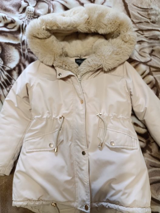 Продам куртку на дівчинку