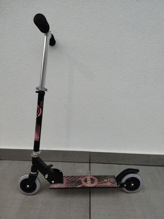 Trotinete da marca Berg  em muito bom estado