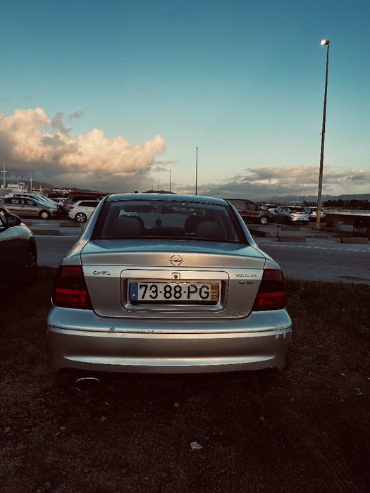 Opel Vectra 1.6 100cv