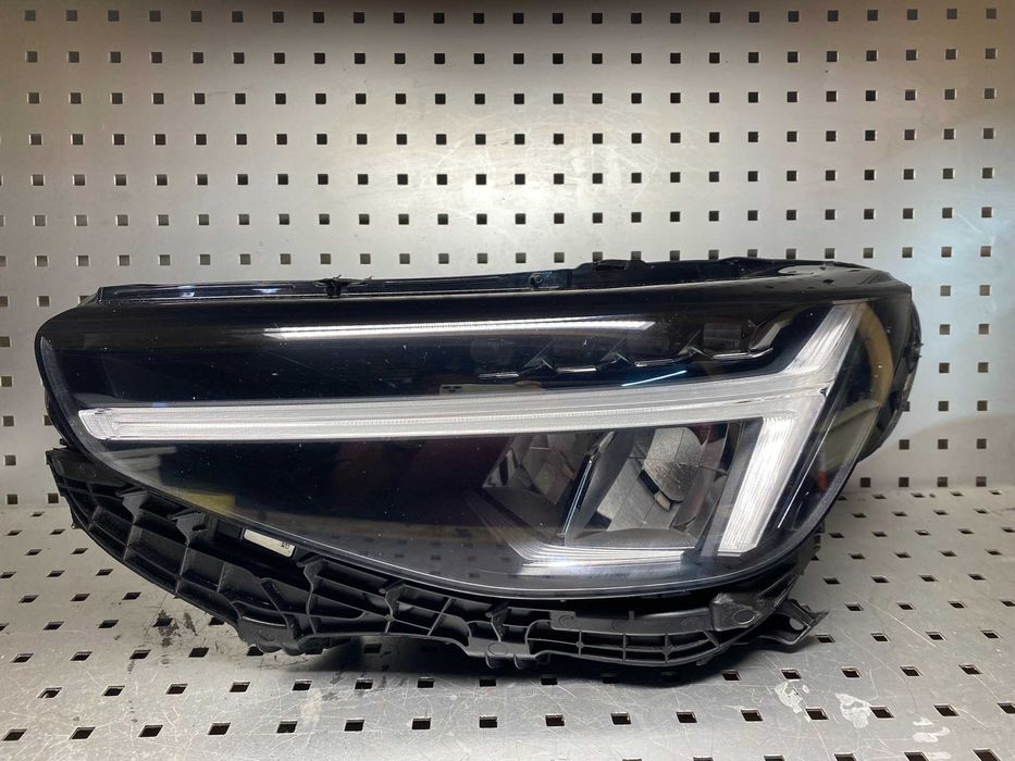 Volvo xc40 рестайлинг фара передня ліва повний лед 32404665 ДЕФЕКТ