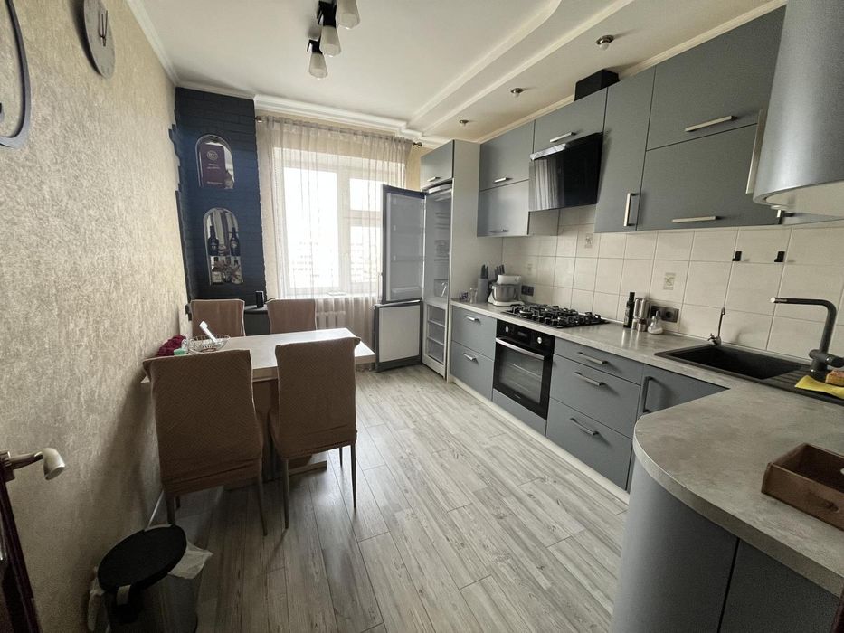 3х кімнатна квартира в Комунарському районі