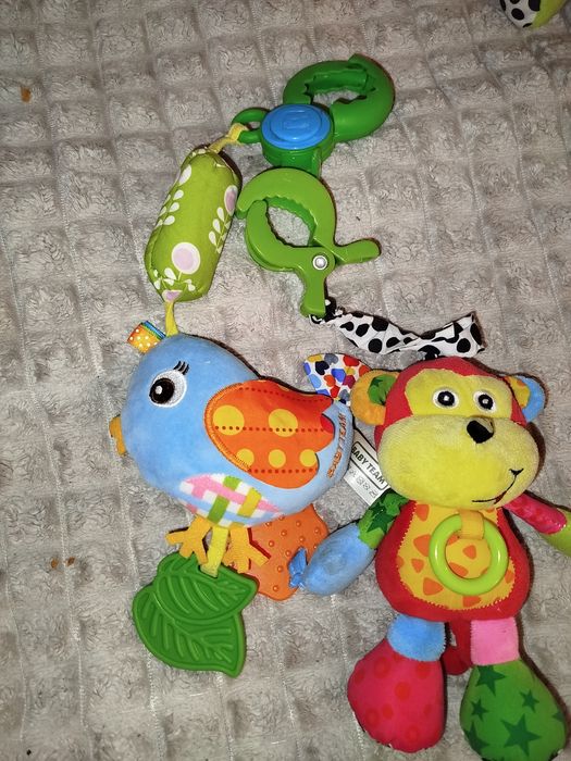 Іграшки для немовлят (на коляску)