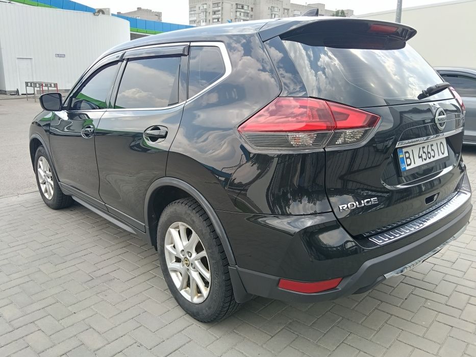 продам автомобіль Ніссан Рог