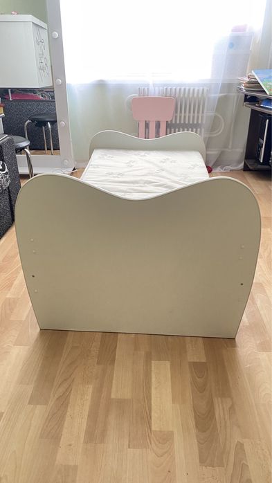 Прлдається ліжко з матрацом! Самовивіз Дніпро