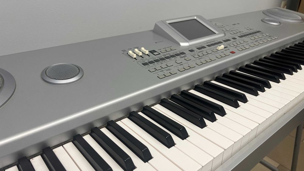 Korg PA588 — професійний музичний інструмент для сцени, студії та натхнення