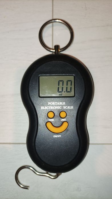Весы ручные электронные до 50 кг. Ваги.