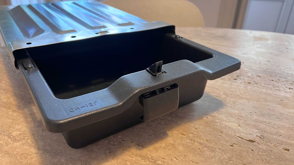 Suzuki Jimny Gaveta de arrumação do assento JB43