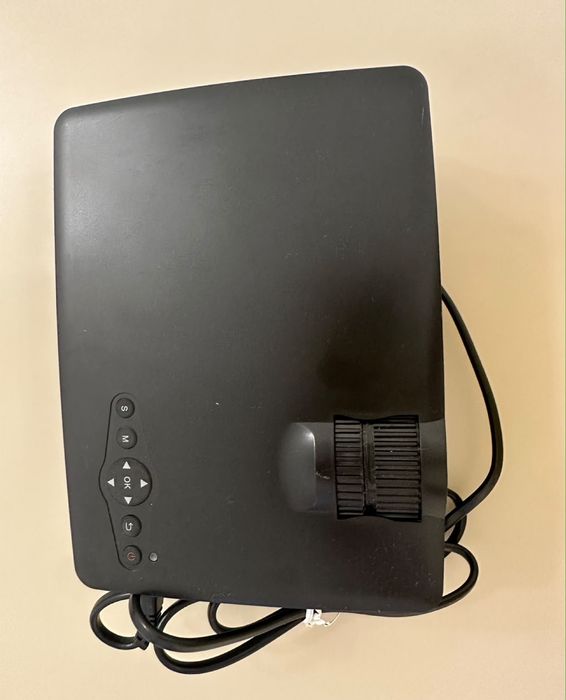 Компактний LED -проектор ( HDMI, USB,VGA, SD)/Домашній кінотеатр