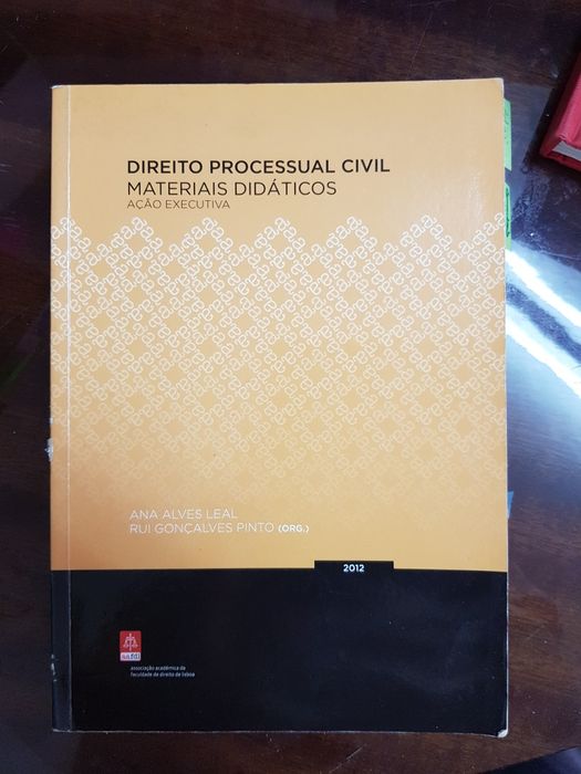 Vendo Livros de Direito