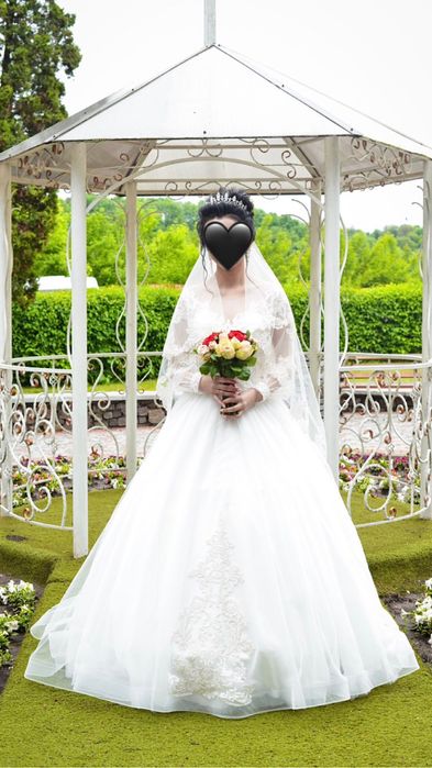 Весільна сукня + круг