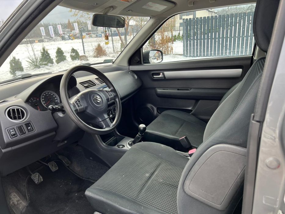 Suzuki Swift_2005r_Klimatyzacja_Nowy przeglad i OC