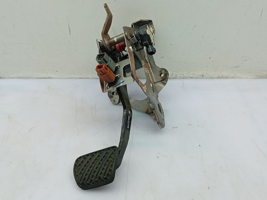 Pedal da embraiagem NISSAN Leaf EV (ZE1)