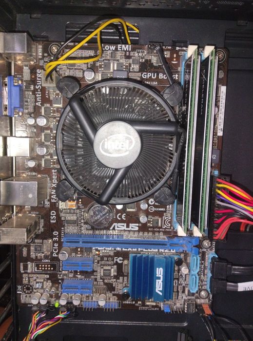 Комплектующі для ПК: Корпус, материнська плата, процесор, пам'ять