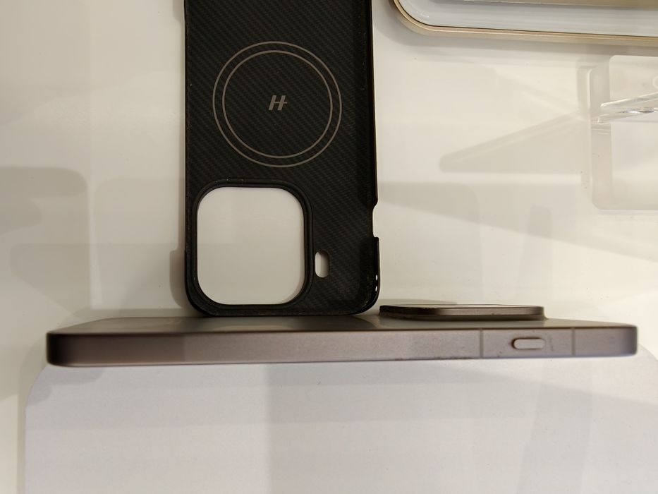OPPO Find X9 Pro + Conversor