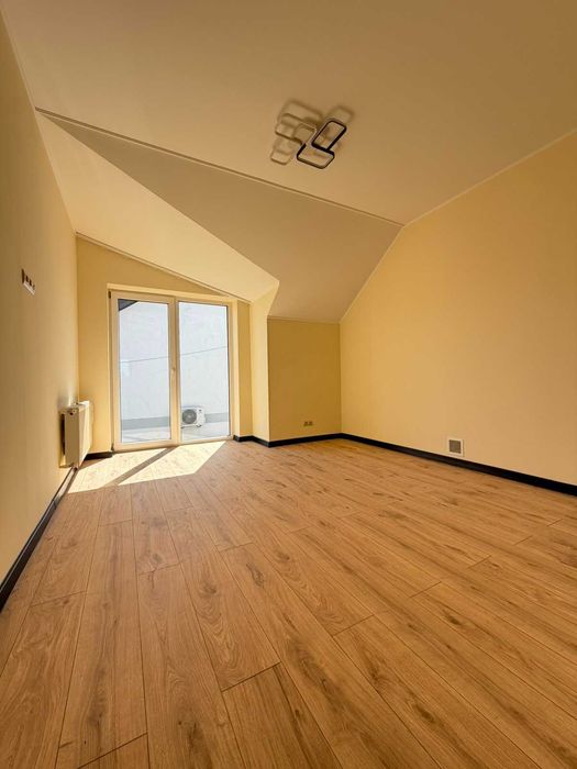 Продаж БЕЗ комісії! Котедж з ремонтом в с. Вислобоки