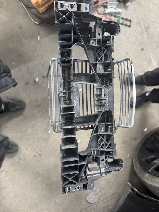 Продається телевізор авто wv ID4