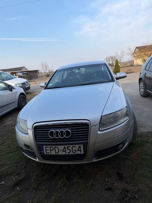 Samochód audi a6c6