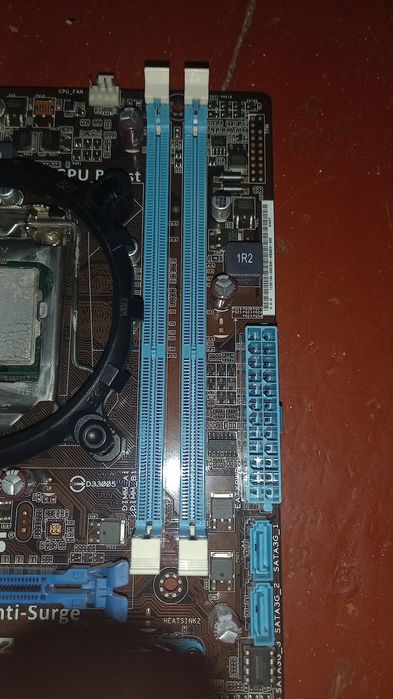 Материнская плата ASUS