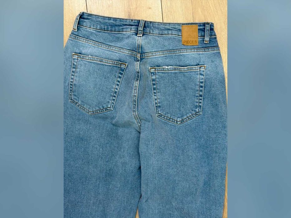 spodnie Pieces jasnoniebieskie denim proste nogawki M 38