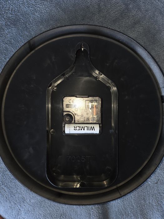 Годинник настінний робочий