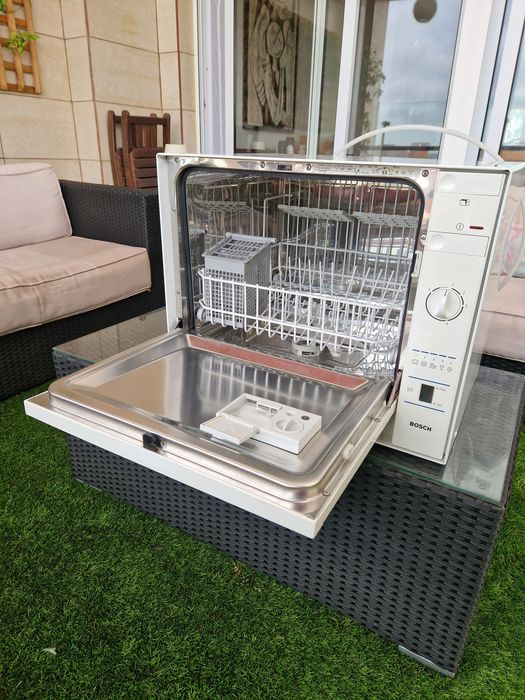 Máquina de lavar loiça compacta Bosch