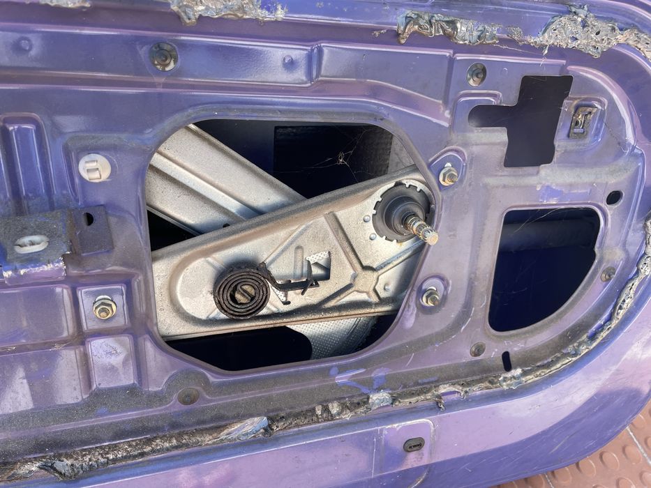 Porta Twingo C06, 93-94 (Esquerda)