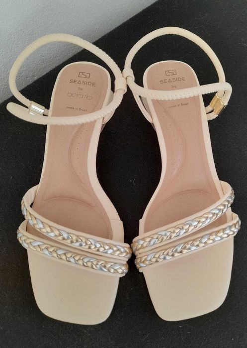 Conjunto sandálias+bolsa bege