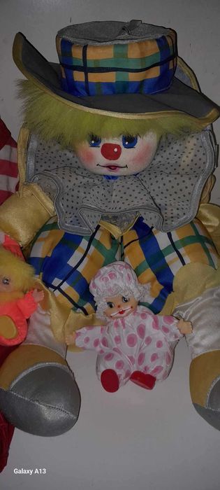 Conjunto de palhaços vintage dos anos 80