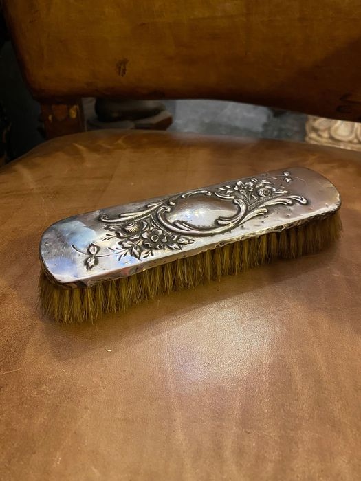 Escova Prata Portuguesa contrastada Javali 17 cm Arte Nova