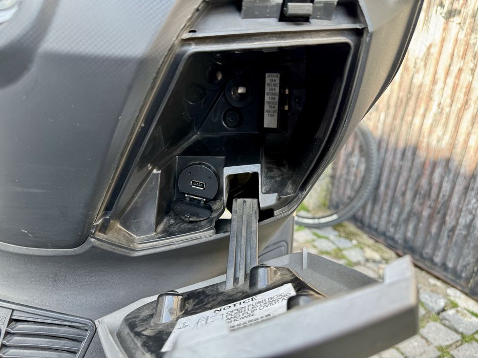 Scooter 125 SYM GTS 125i 2013