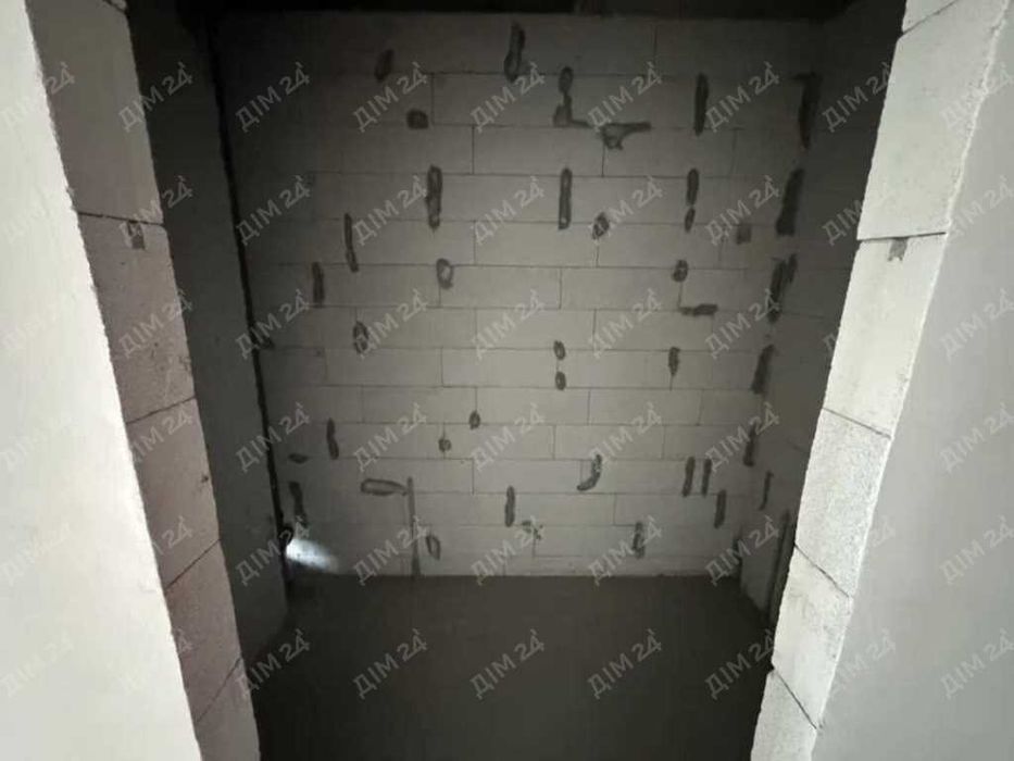 ЖК Пелюстковий, велика однокімнатна на середньому поверсі!