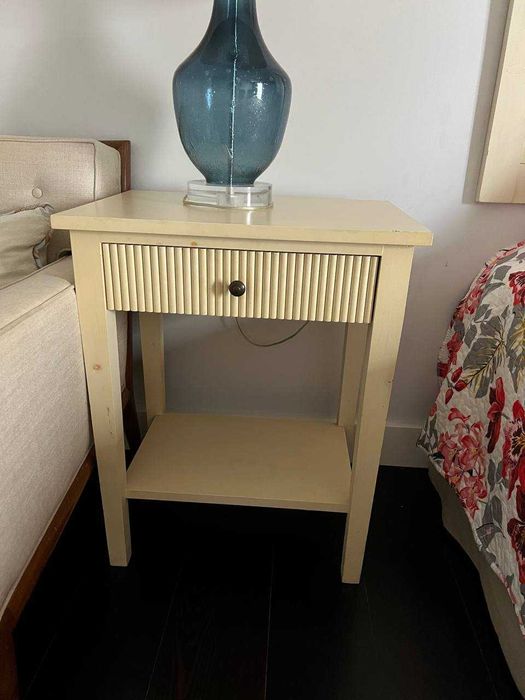Mesa de cabeceira “Homes direct 365”