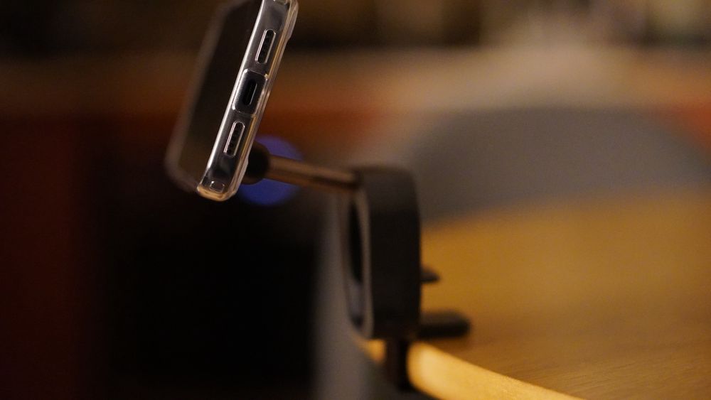 Кріплення магнітне для iPhone або Андроїд з MagSafe