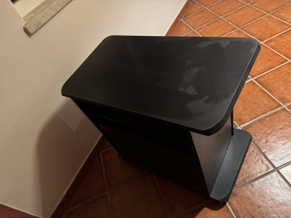 Movel televisão preta